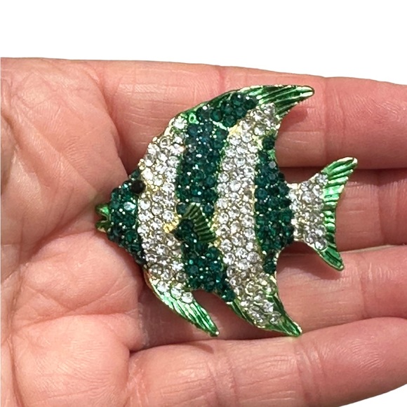 Green and White Rhinestone Angelfish Brooch Pin - Picture 7 of 7